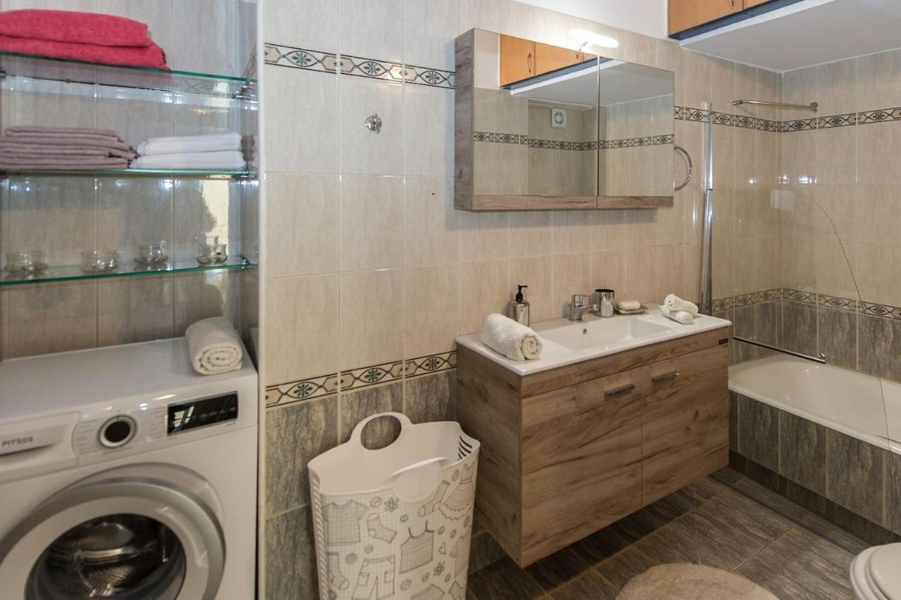 Thano'S Stylish Flat Just 150M To The Beach Farai Exterior foto